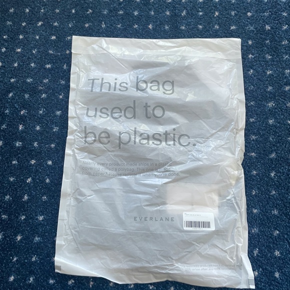 Everlane The Viscose Knit Crew, in Navy Small NWOT - Picture 7 of 7